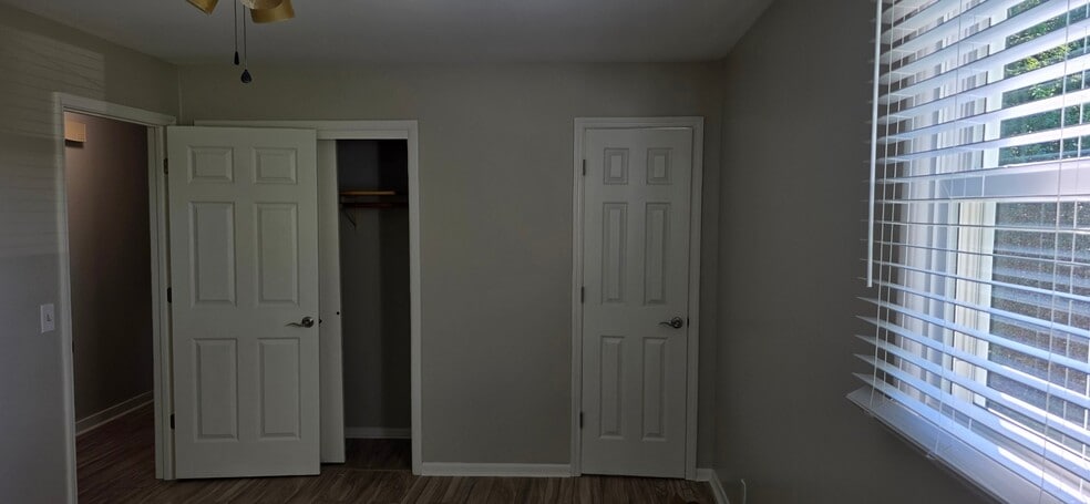 Building Photo - 647 Shipp Ln