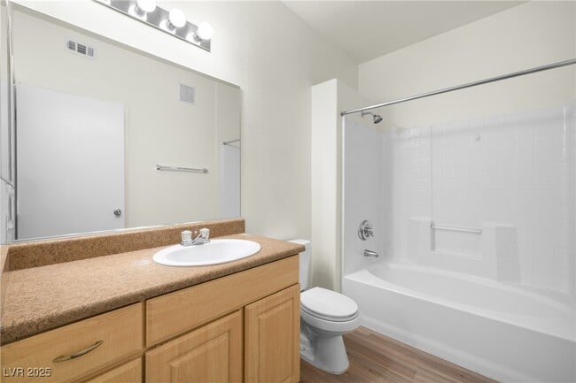 Building Photo - 8250 N Grand Canyon Dr
