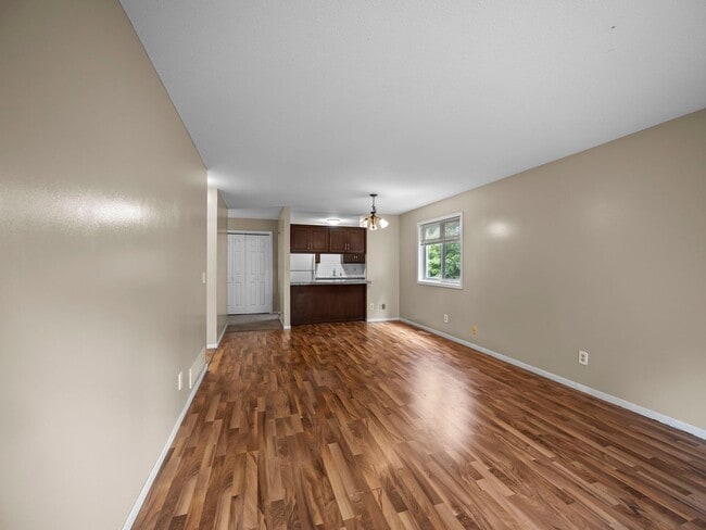 Building Photo - 3 Bedroom Golden Valley Home