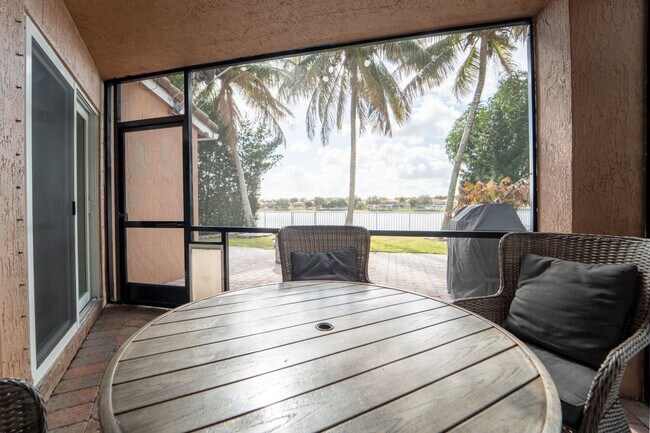 Building Photo - 3370 Turtle Cove