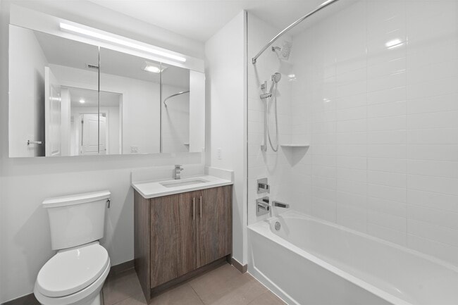 Building Photo - 957 Broadway