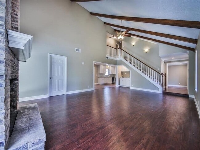 Building Photo - 10519 Laneview Dr