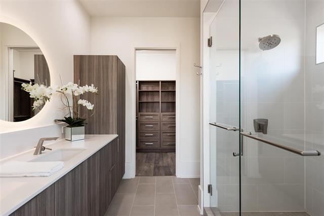 Building Photo - 3525 Normandy Ave