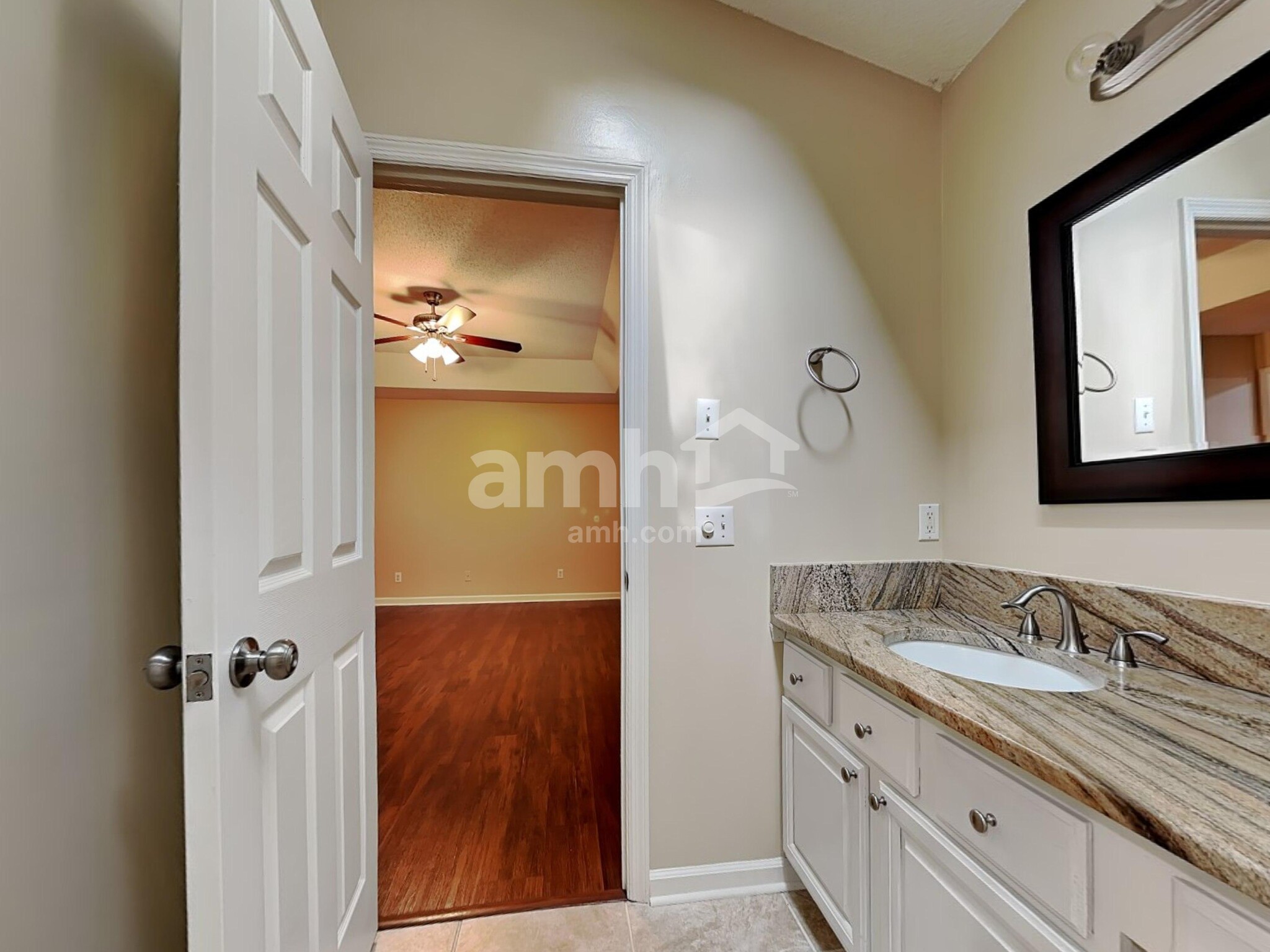 Building Photo - 102 Kathryns Ct