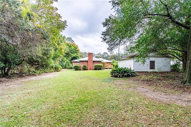 Building Photo - 304 Dogwood Dr