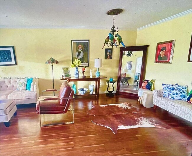 Building Photo - 2801 N Palm Aire Dr