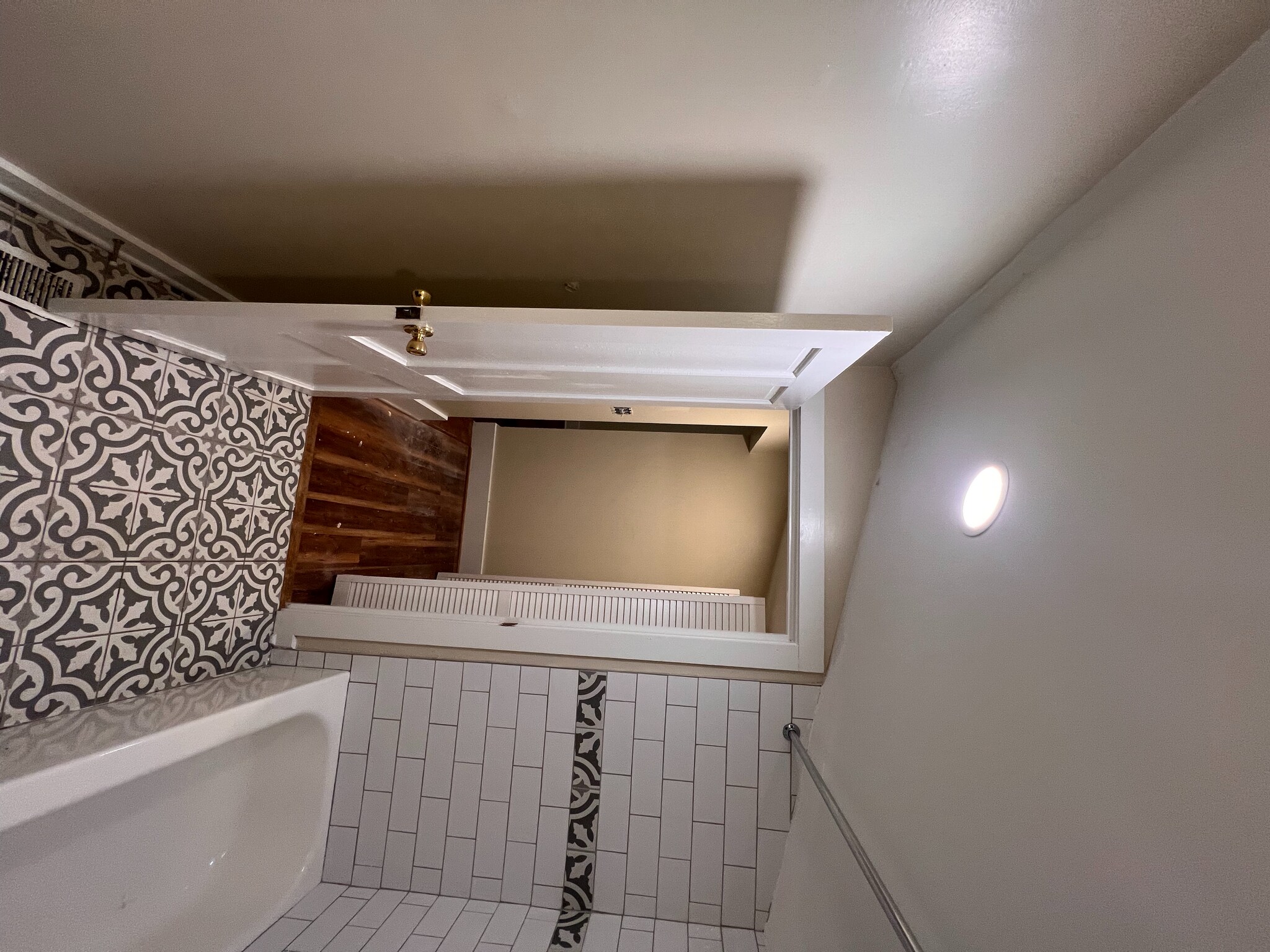 Building Photo - 1152 W High St