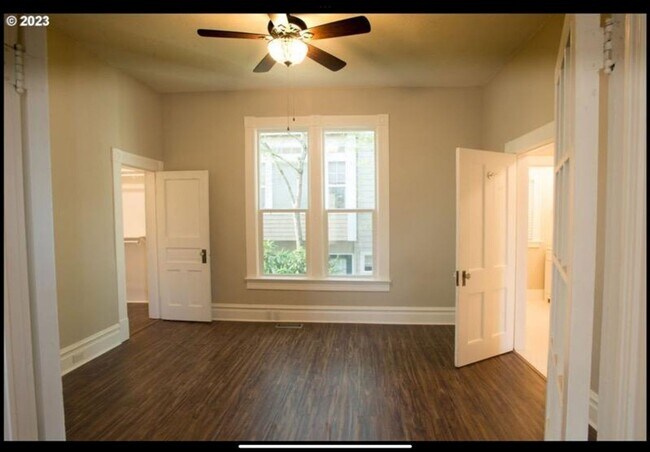 Building Photo - 1134 SE 45th Ave