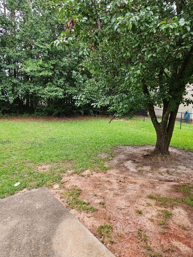Building Photo - 4 Bedroom in Perrydise! Available to view ...