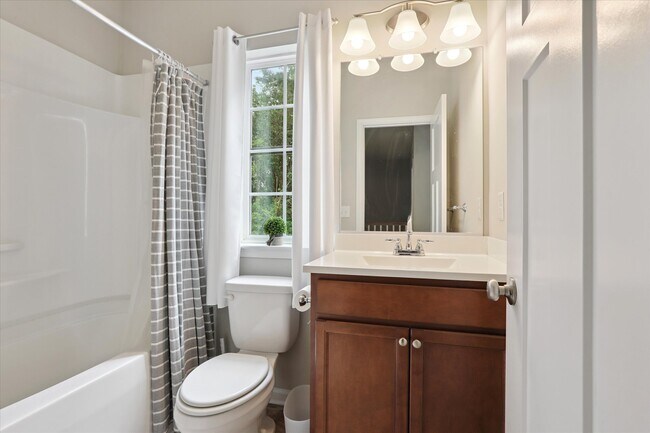 Building Photo - 1208 Kings Land Court