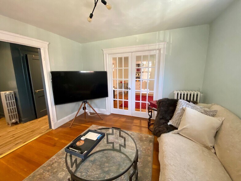 Building Photo - 70 Litchfield St