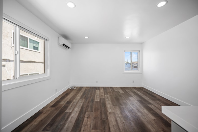 Building Photo - 1101 N Flower St