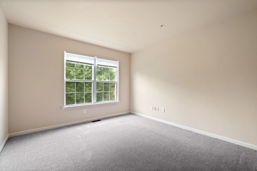 Building Photo - 1408 Black Walnut Dr