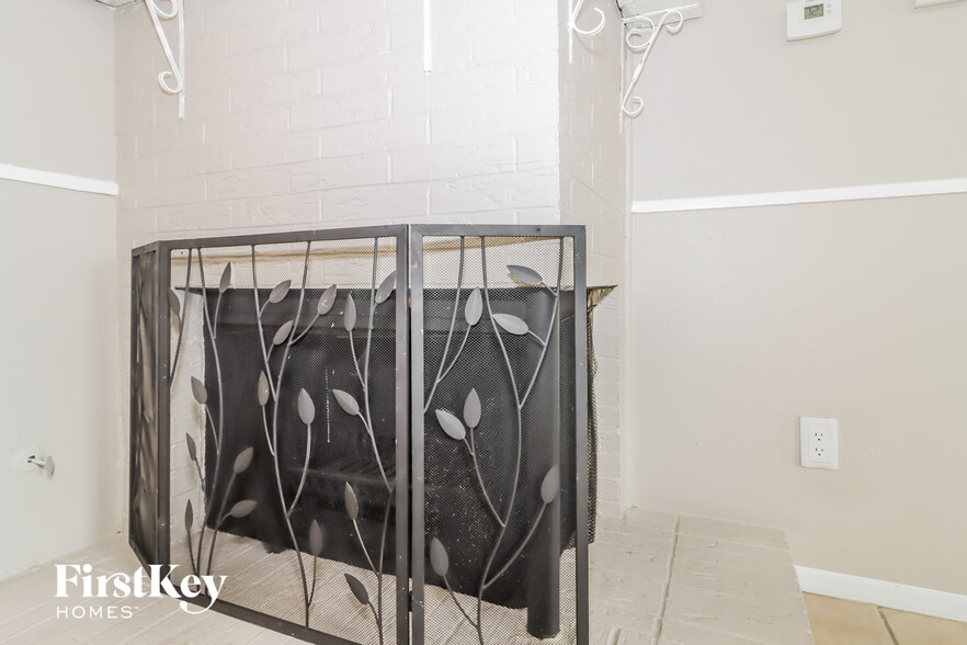 Building Photo - 1805 Japonica Ln