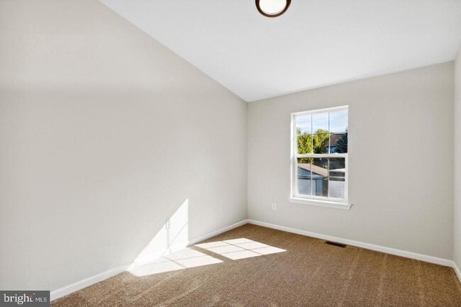 Building Photo - 56 S Charlotte St