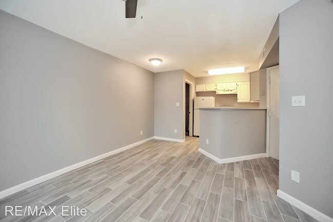 Building Photo - 1801 Island Club Dr