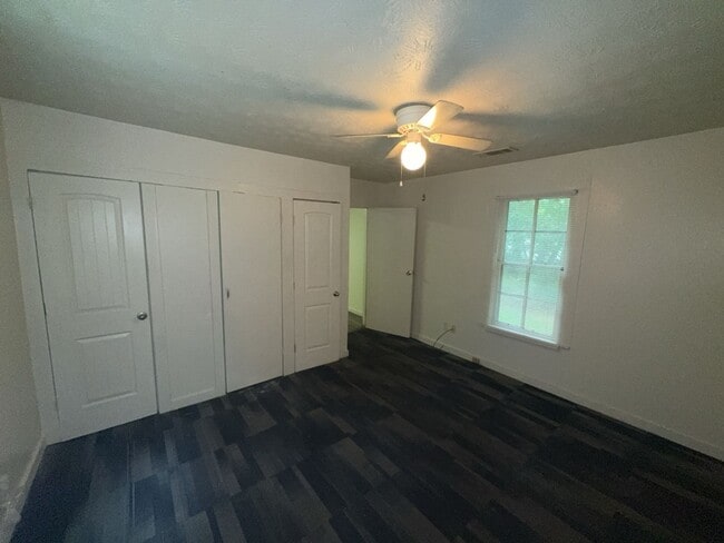 Building Photo - 2916 Thomas St