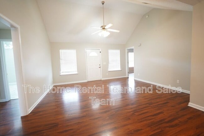 Building Photo - 134 Mustang Dr