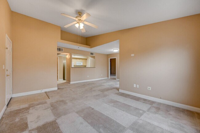 Building Photo - 8000 W Badura Ave