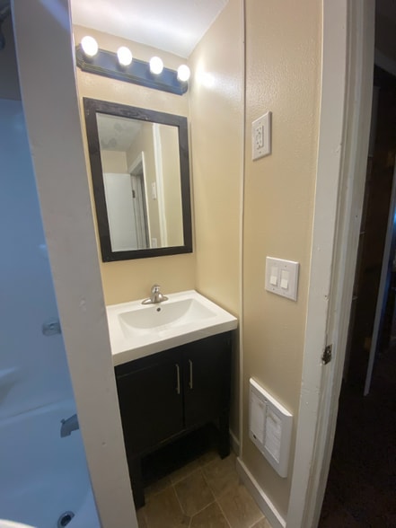 Building Photo - 2514 Q St