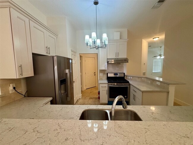 Building Photo - 7815 Log Hollow Dr