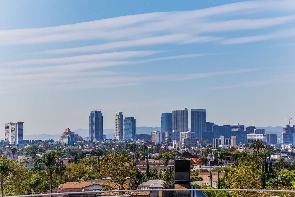 Building Photo - 5935 W Parkcrest Pl