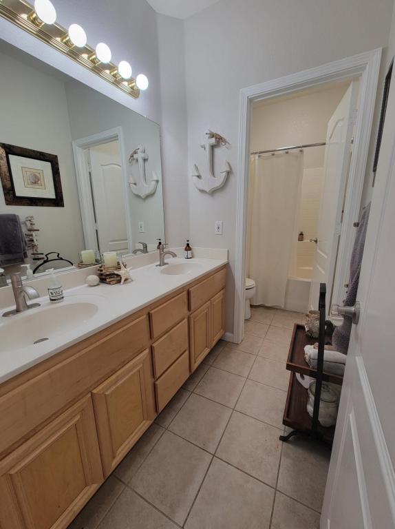 Building Photo - 692 W Springer Dr