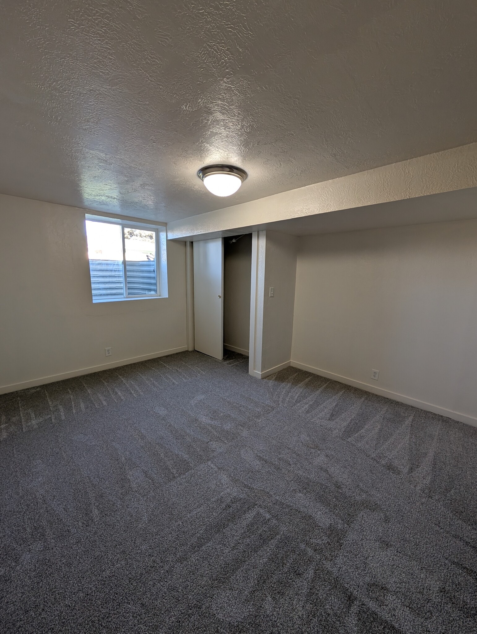 Building Photo - 155 E Griffith Rd