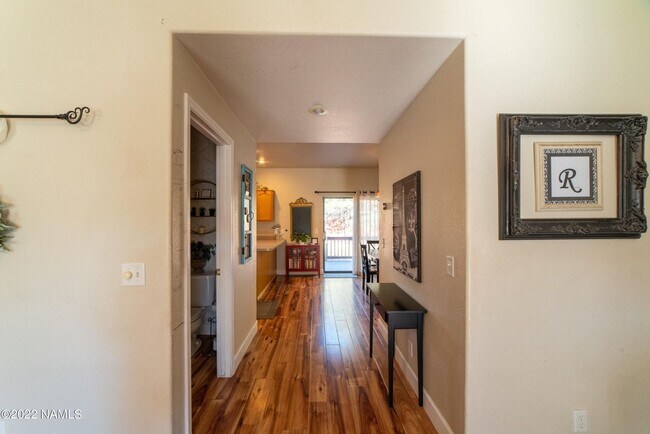 Building Photo - Westside 4 Bed, 2.5 Bath House with A/C & 2-Car Garage Near NAU & CCC! Students & Pets OK! Aug 10th!