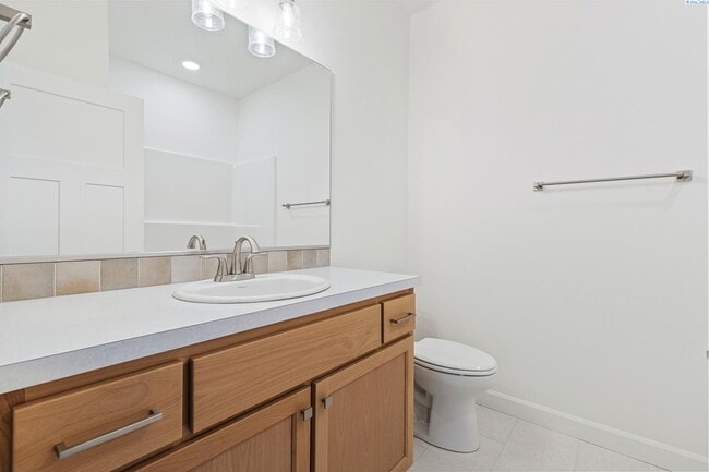 Building Photo - Beautiful brand new rental