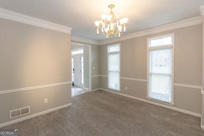 Building Photo - 155 Glenwood Ln