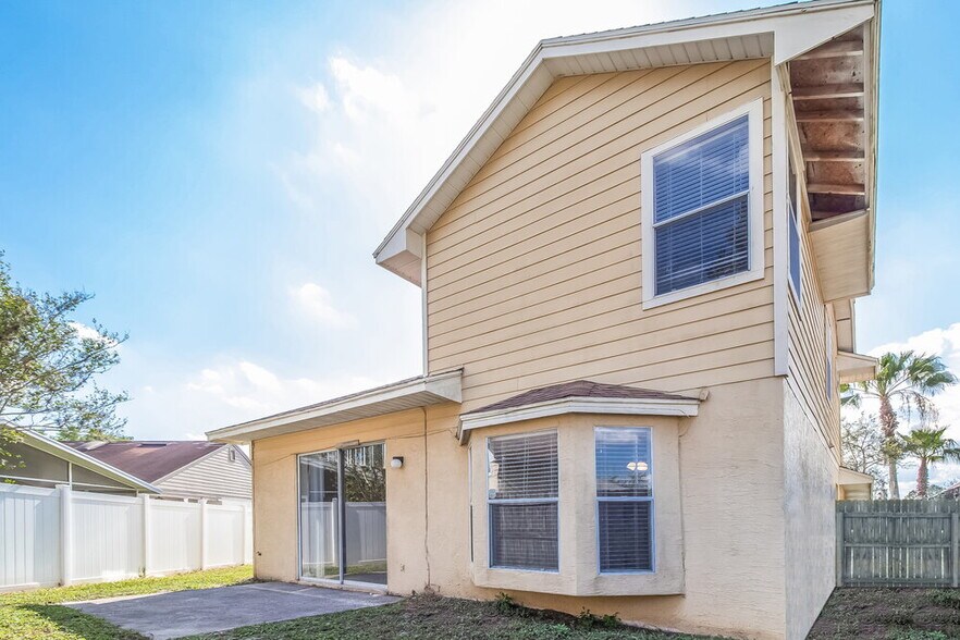 Building Photo - 831 Cave Hollow Ln