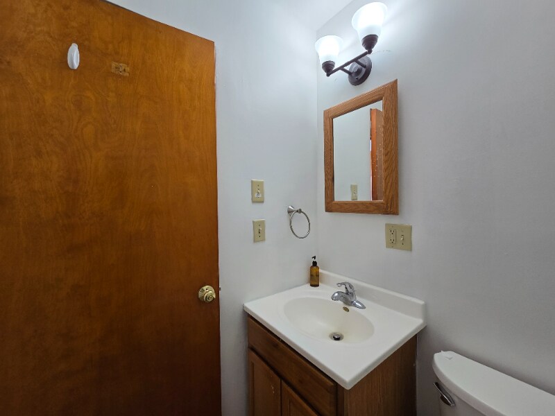 Building Photo - 1406 S Grant Ave