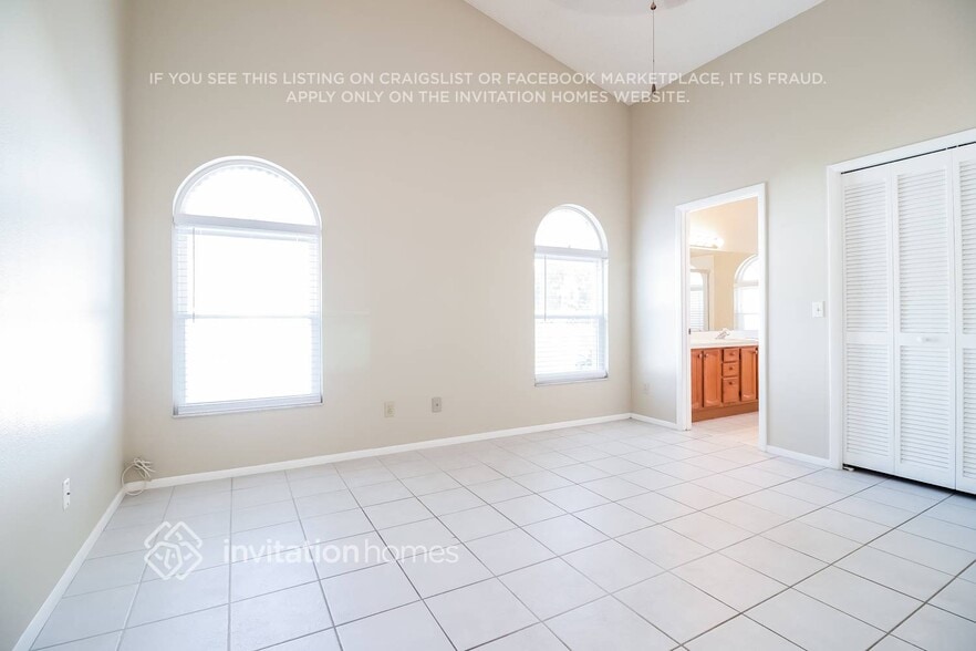 Building Photo - 1369 Tindaro Dr