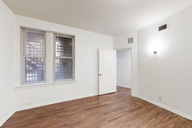 Floorplan - 925 East 46th Street