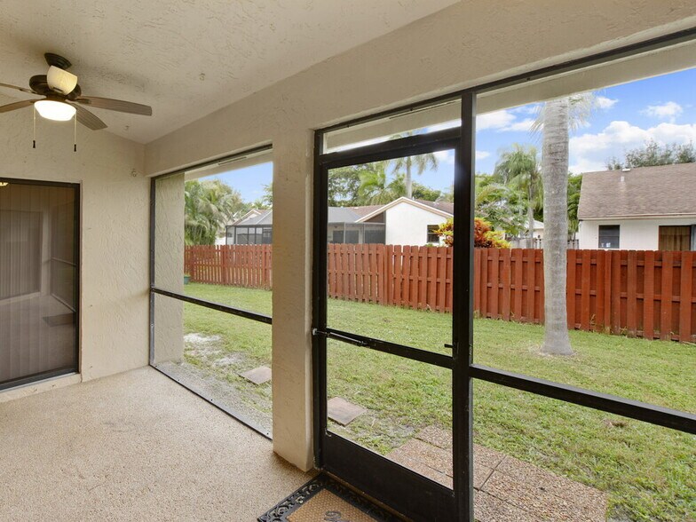 Building Photo - 4462 NW 113th Ln