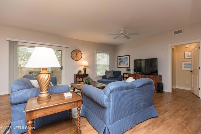 Building Photo - 945 Registry Blvd