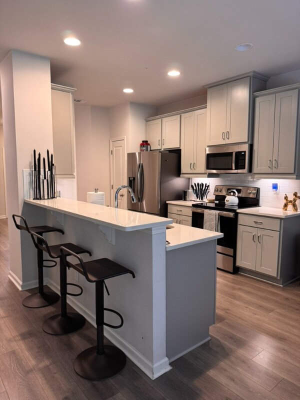 Building Photo - 2945 Cottage Ln