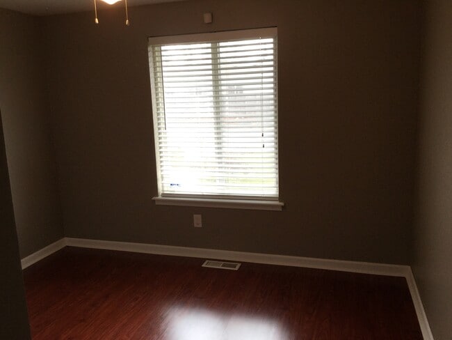 Building Photo - Cute Home in Great Southwest Neighborhood!