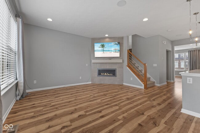 Building Photo - 13093 Grand Vue Dr
