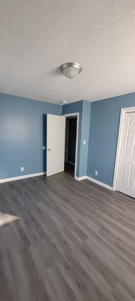 Building Photo - 744 N 70th St