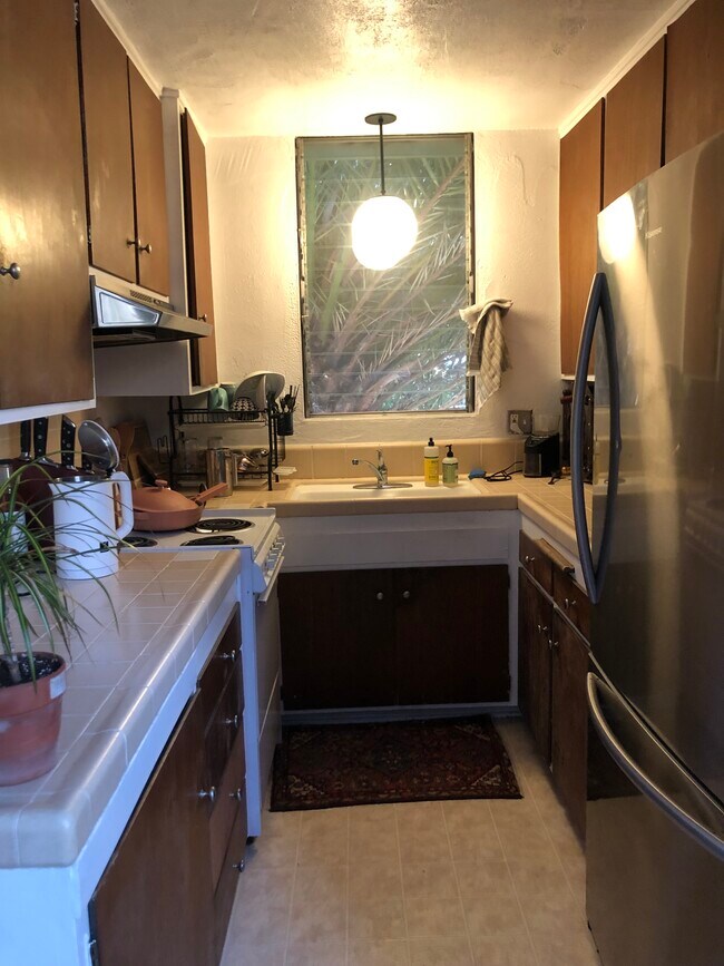 Kitchen - 2216 6th St
