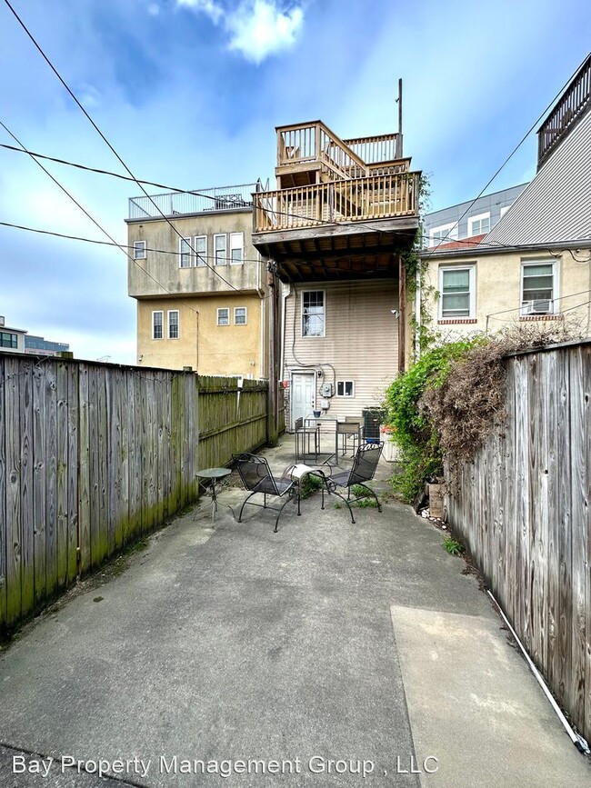 Building Photo - 3 br, 2 bath House - 1123 Race Street