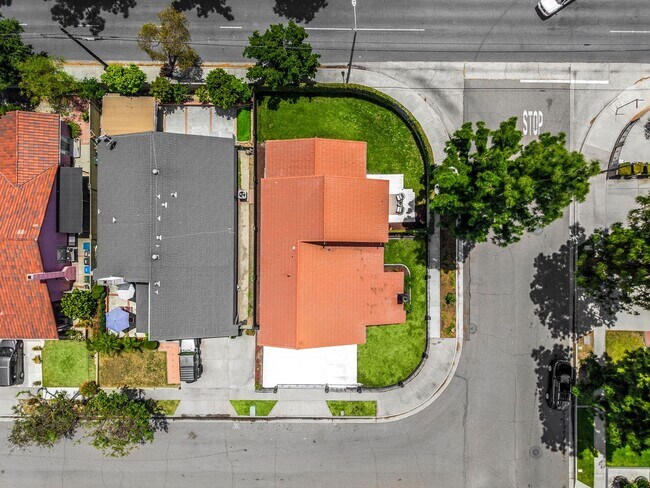 Building Photo - 11502 Bingham St