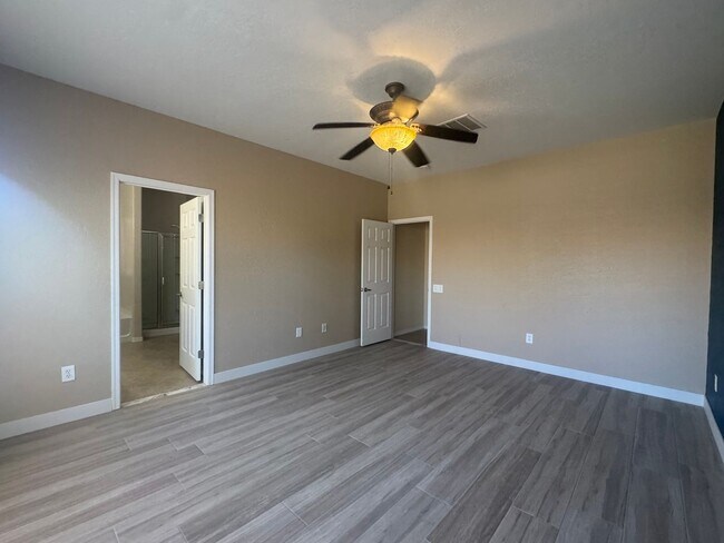 Building Photo - 1 story, 3br, 3bth, 2cg, Aliante Community,