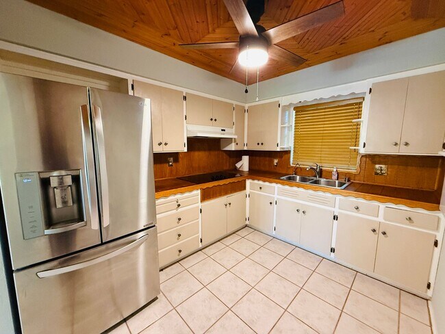 Building Photo - Home in Seminole for rent