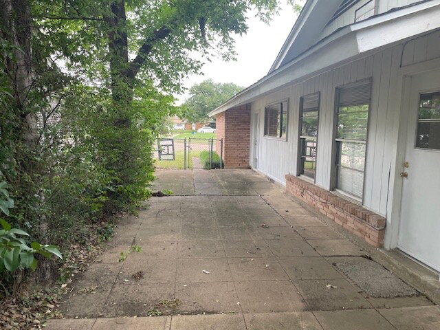 Building Photo - 434 Columbia Cir