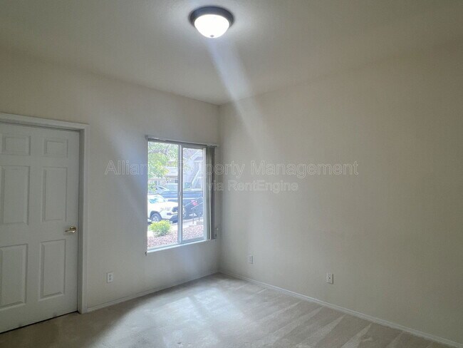 Building Photo - 3890 Strawberry Field Grove