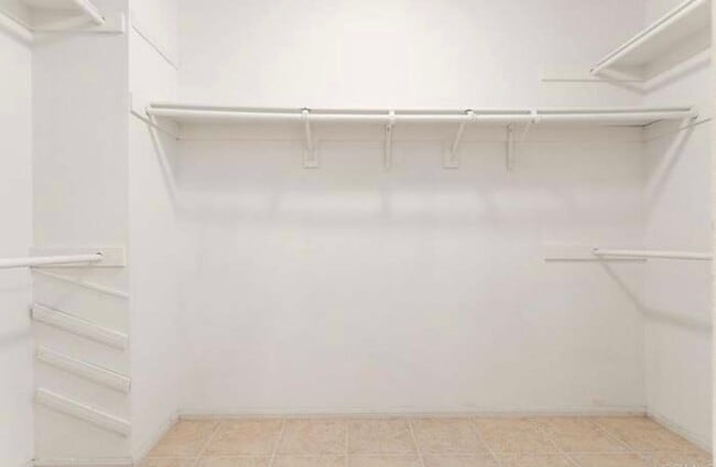 Building Photo - ***COMING SOON*** MOVE IN on 7/20**Desirab...