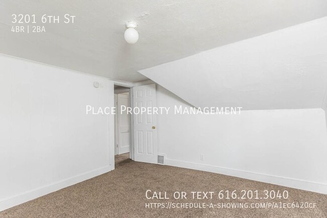 Building Photo - 3201 6th St
